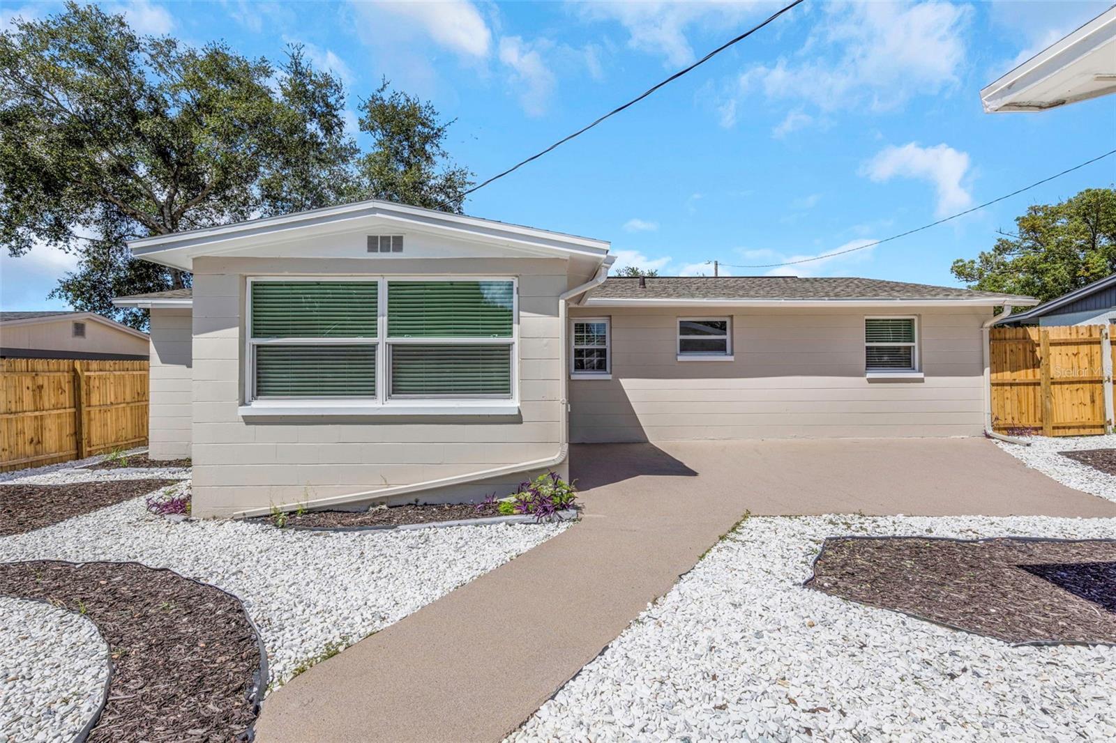 6200 EMERALD DR — photo 32