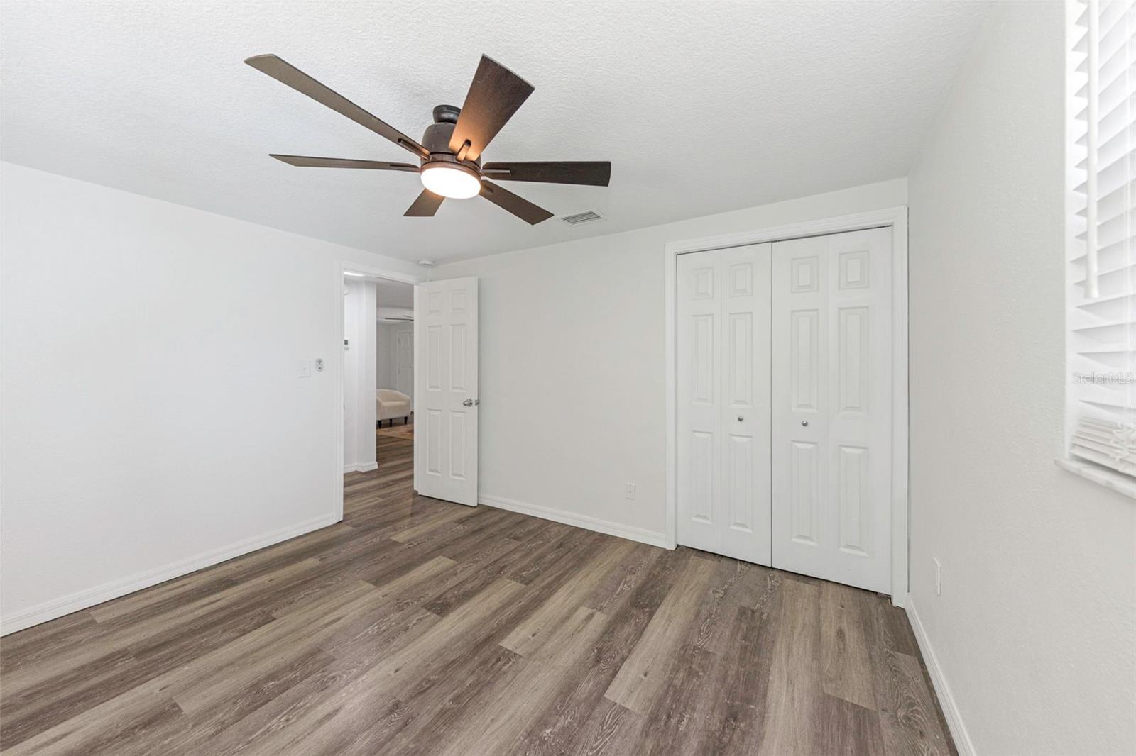 6200 EMERALD DR — photo 22