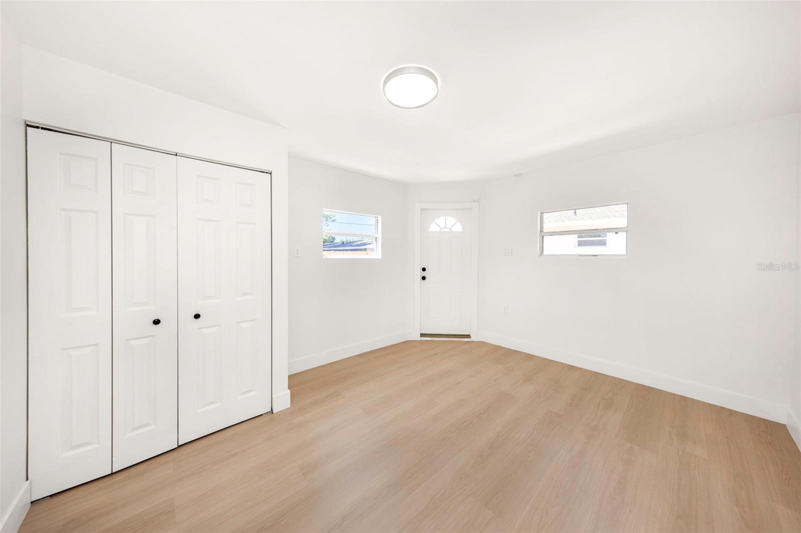 6200 EMERALD DR — photo 30