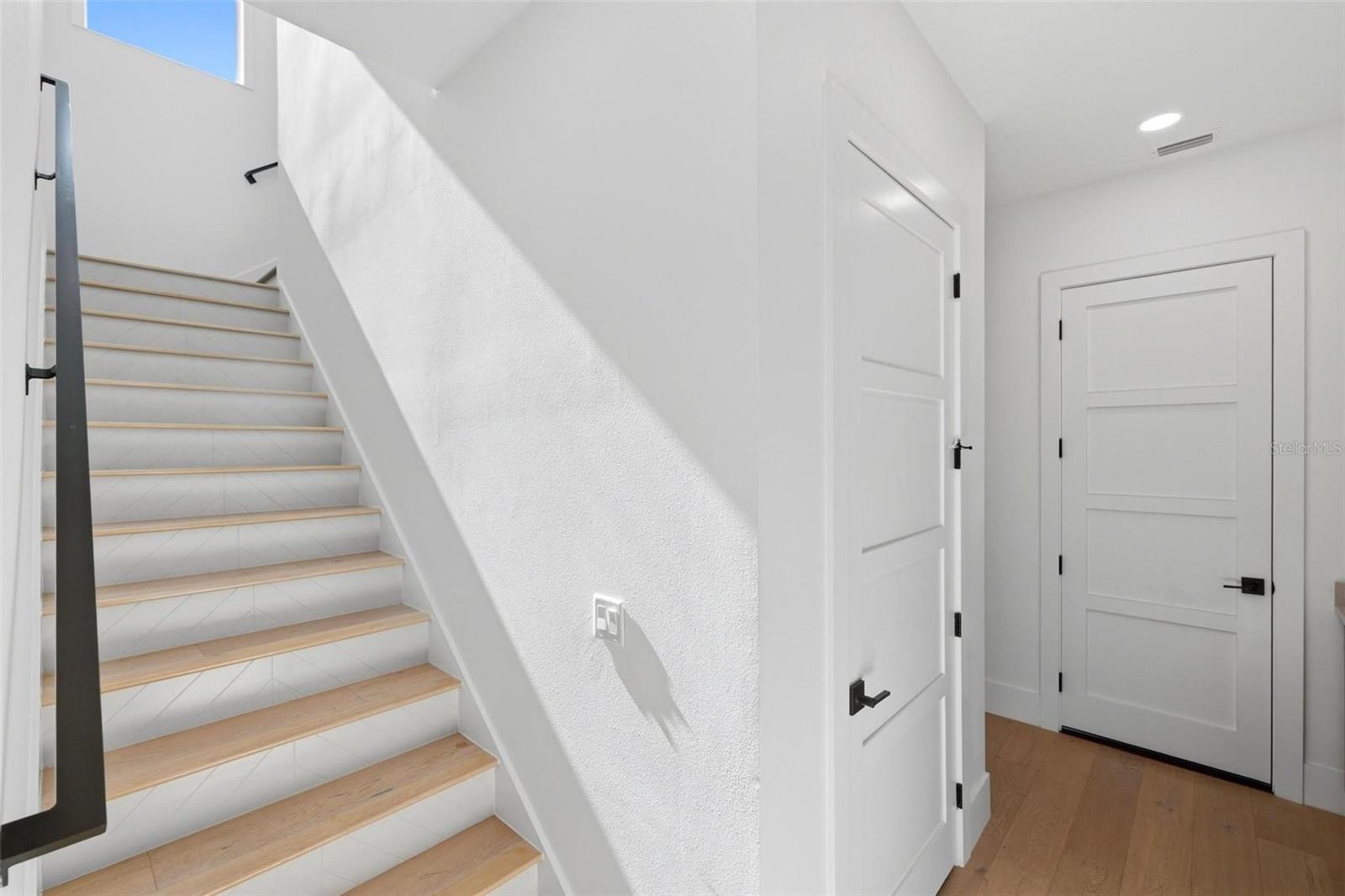 1805 GOLDENROD ST — photo 47