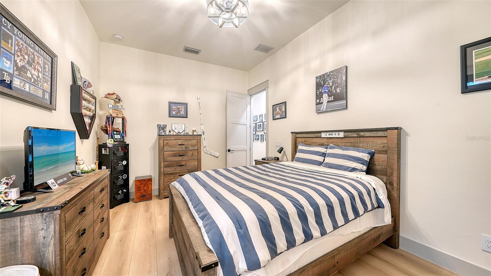 650 OAKS CREEK CT — photo 56