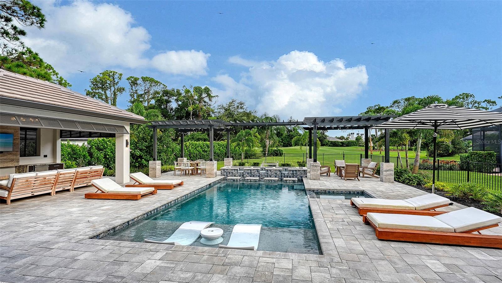 650 OAKS CREEK CT — photo 33