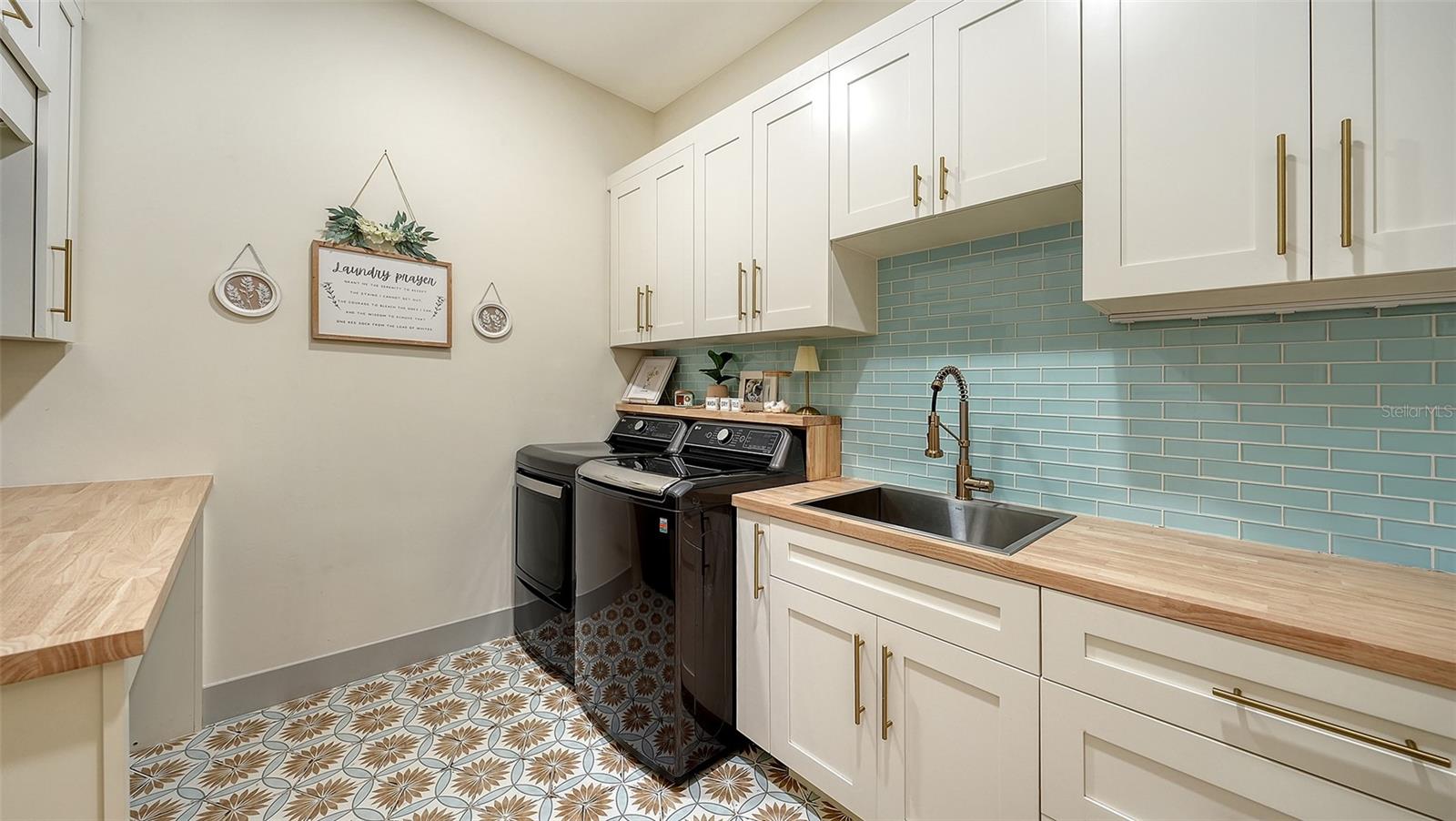 650 OAKS CREEK CT — photo 45