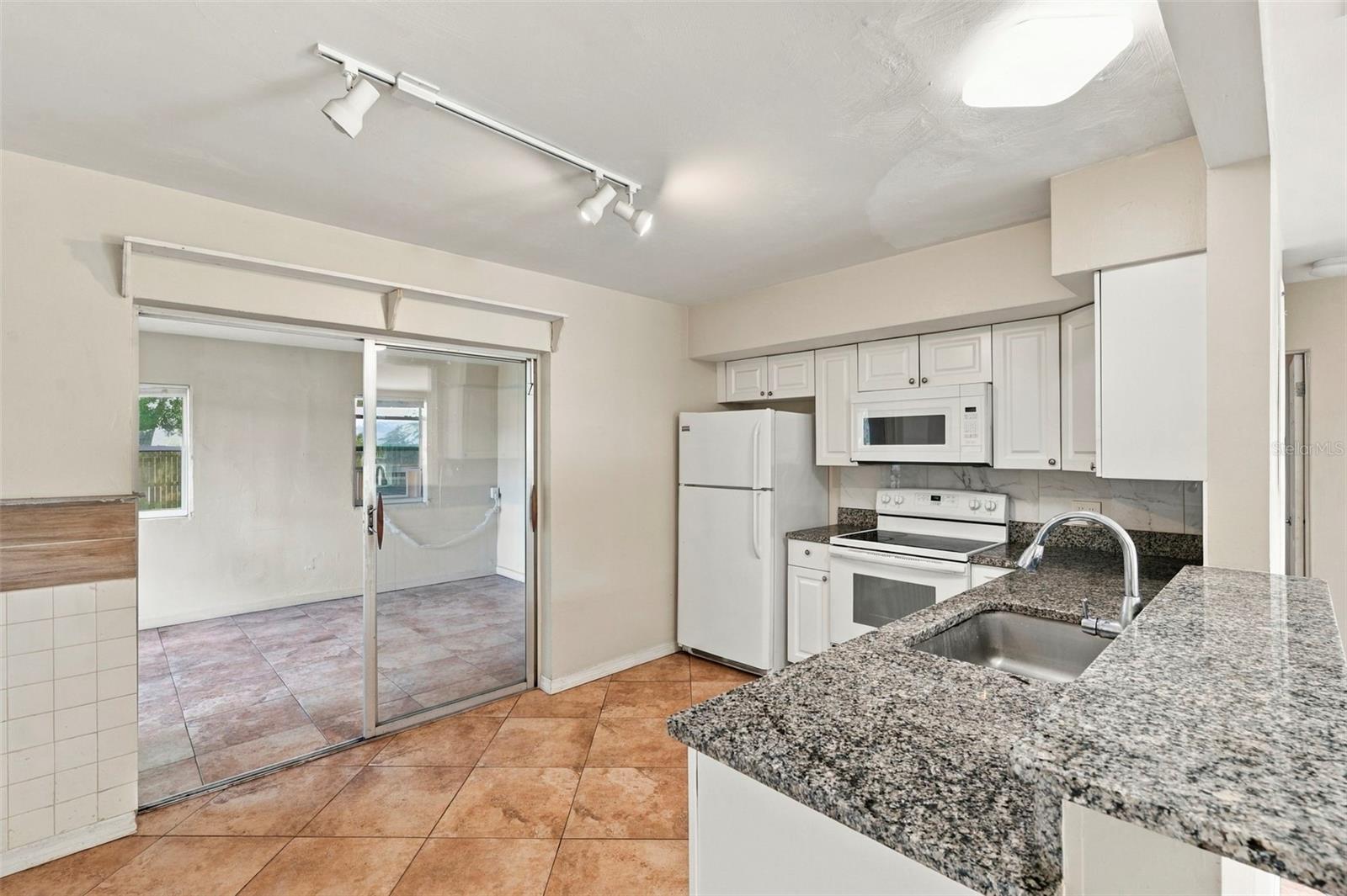 4927 DRIFT TIDE DR — photo 6