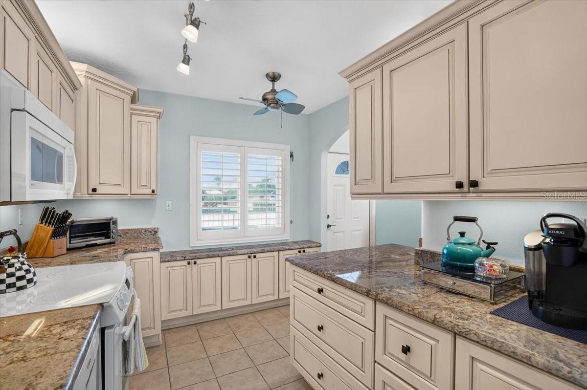 5200 GULF DR #107 — photo 20