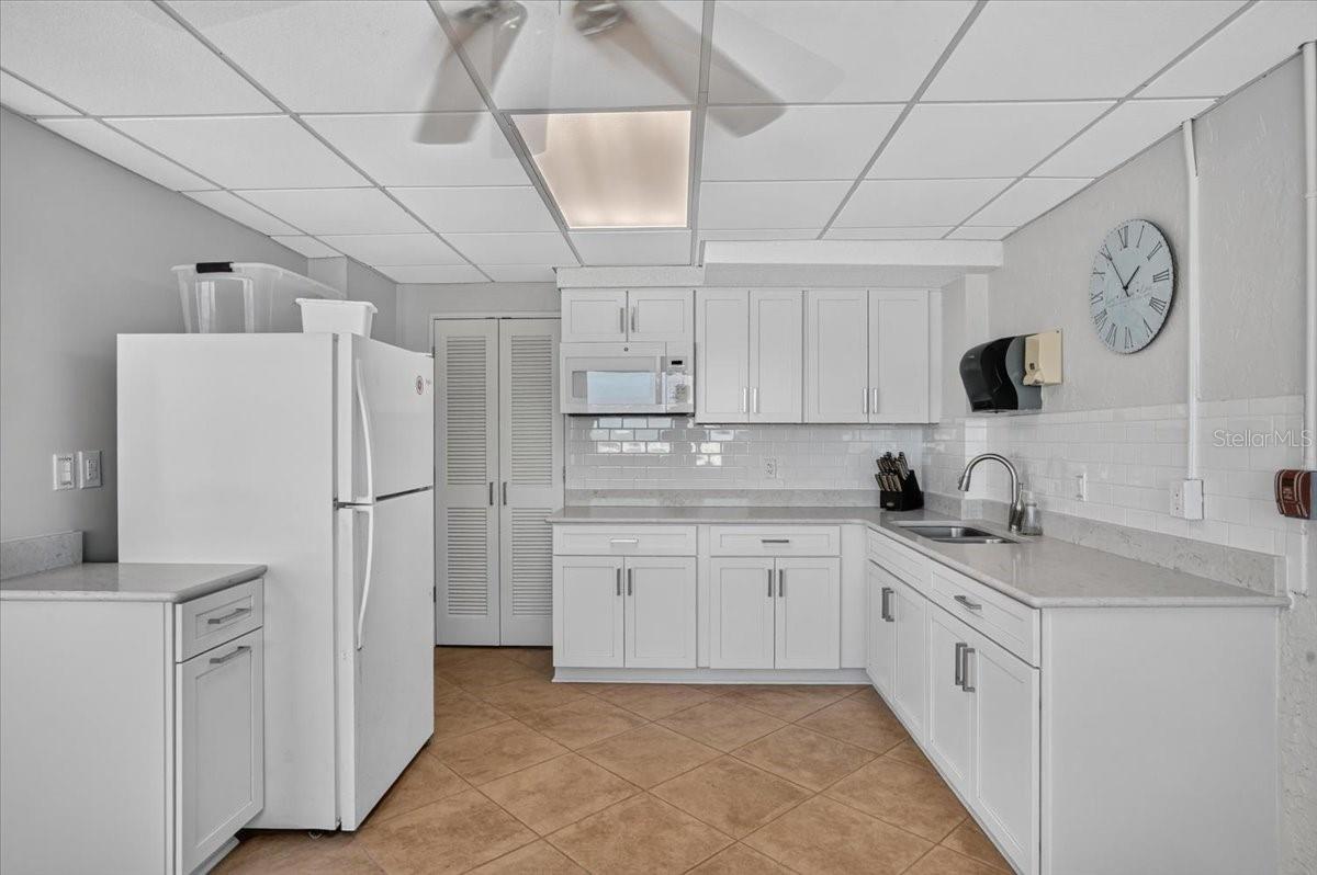 5200 GULF DR #107 — photo 34
