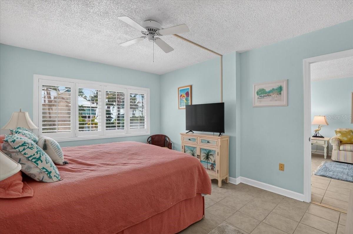 5200 GULF DR #107 — photo 27
