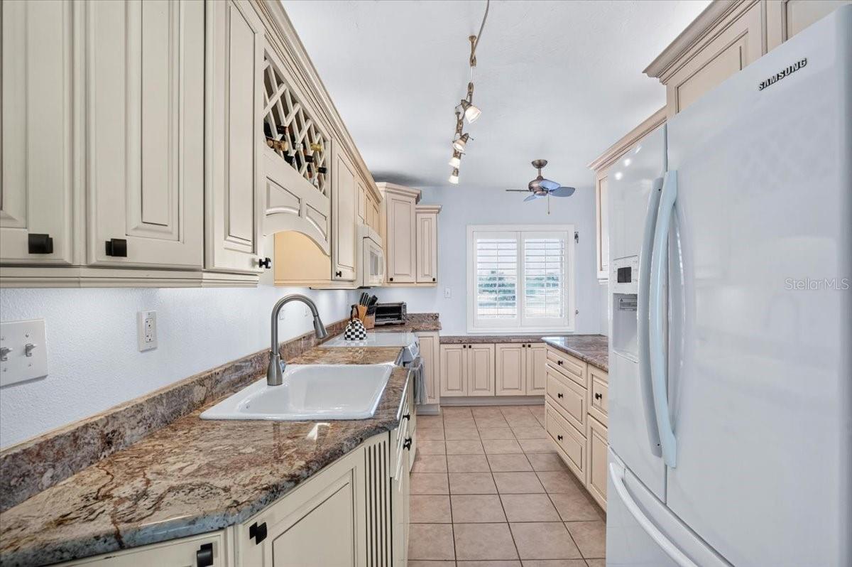 5200 GULF DR #107 — photo 19