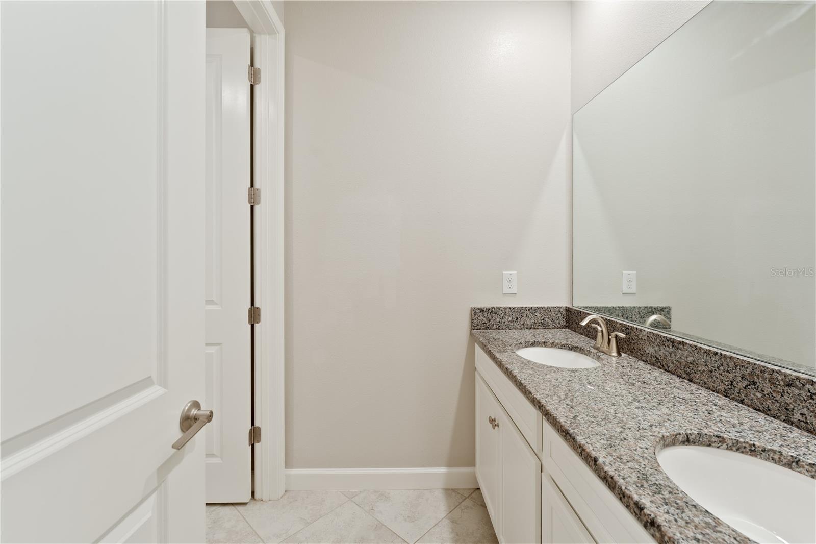3123 HILLIARD DR — photo 49