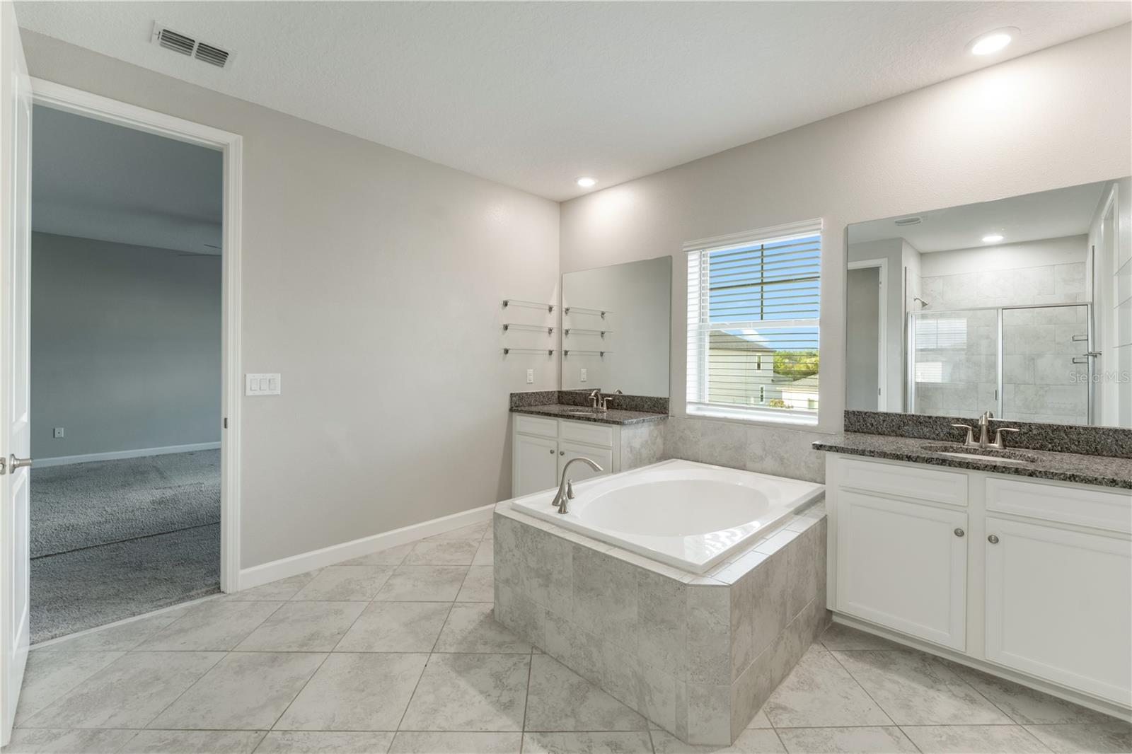 3123 HILLIARD DR — photo 30