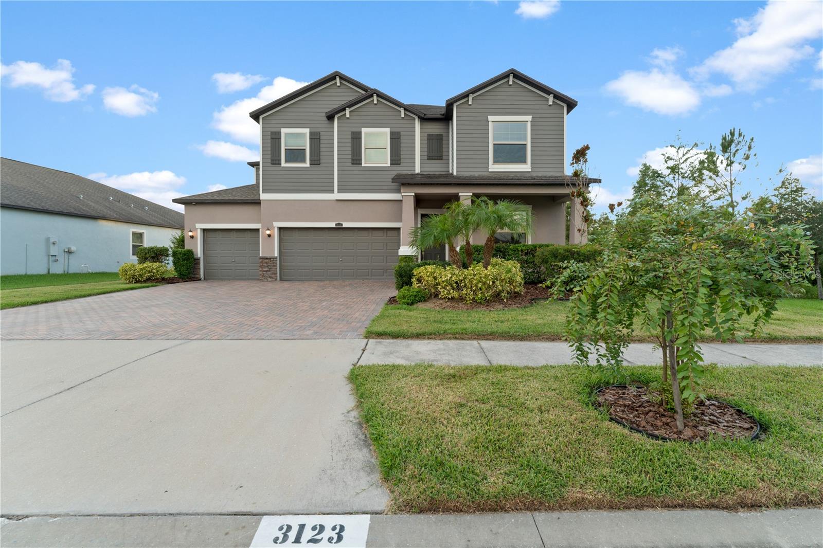3123 HILLIARD DR — photo 2