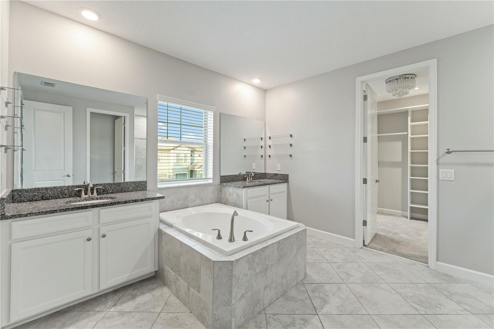 3123 HILLIARD DR — photo 29
