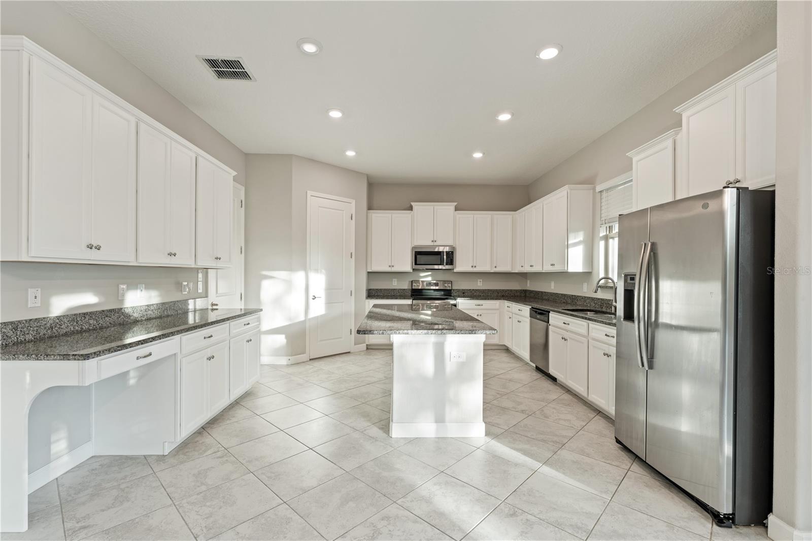 3123 HILLIARD DR — photo 17