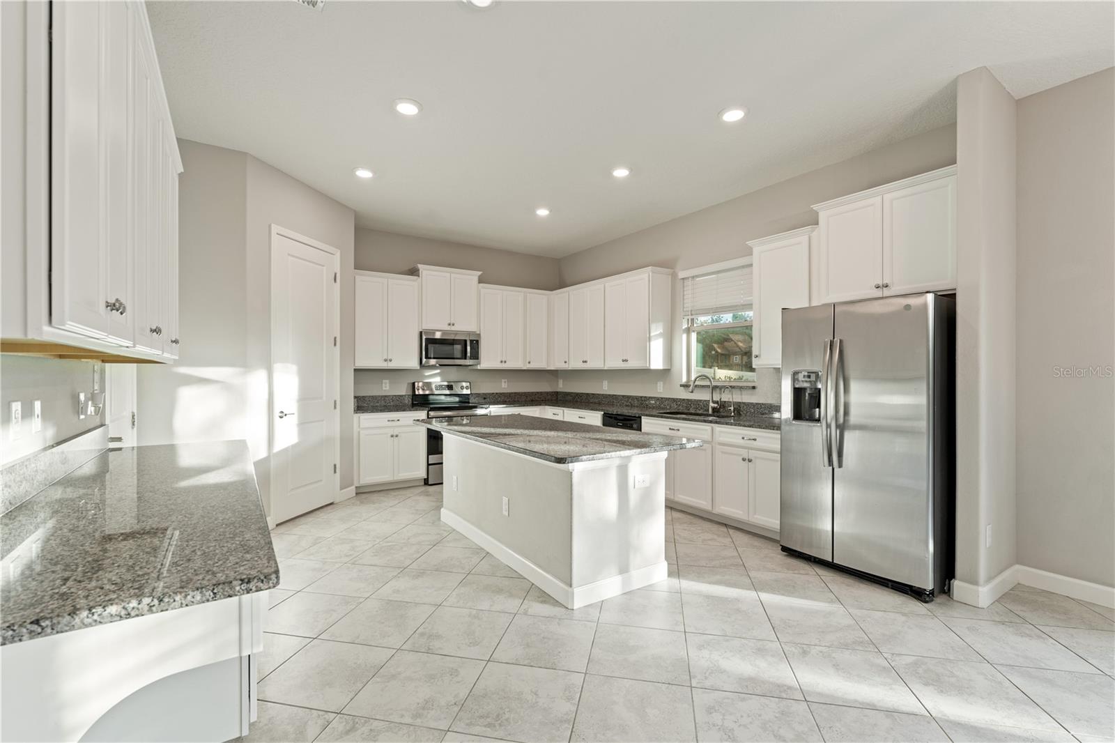 3123 HILLIARD DR — photo 15