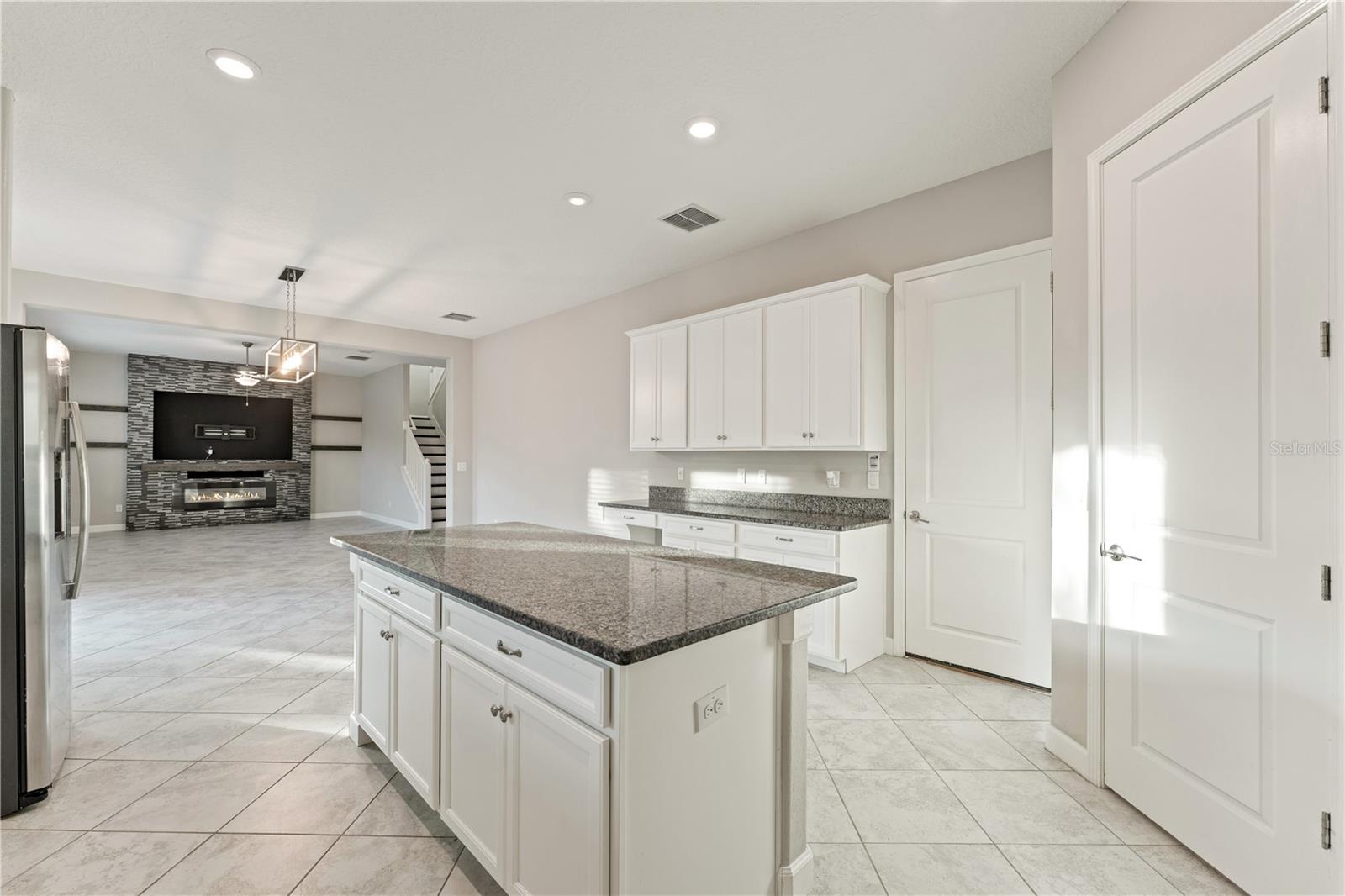 3123 HILLIARD DR — photo 19
