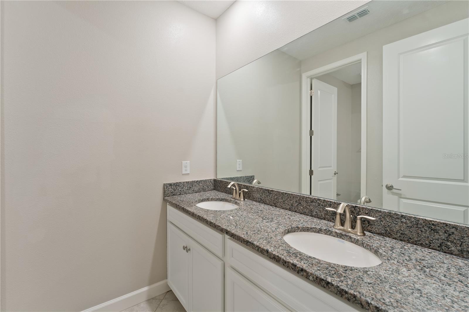 3123 HILLIARD DR — photo 48