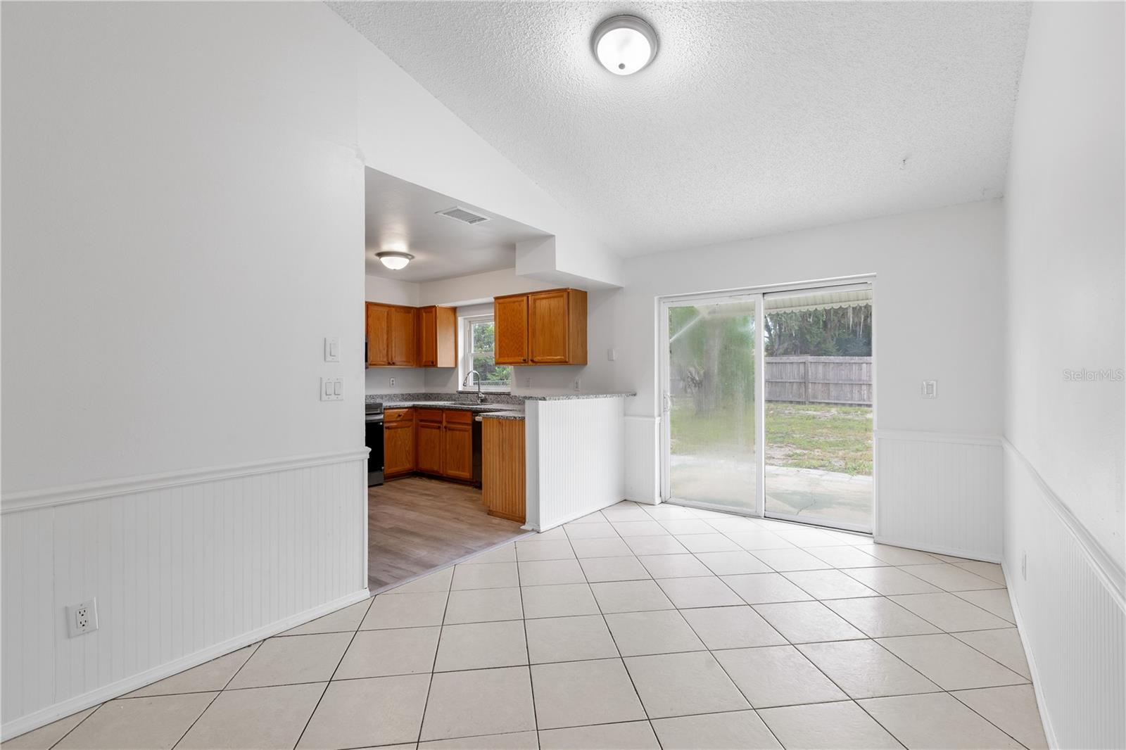 8221 AUTUMN OAK AVE — photo 17
