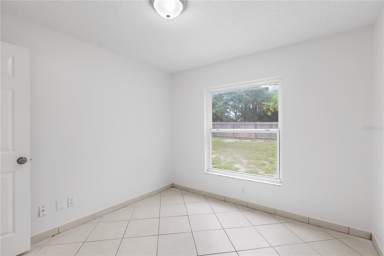 8221 AUTUMN OAK AVE — photo 24