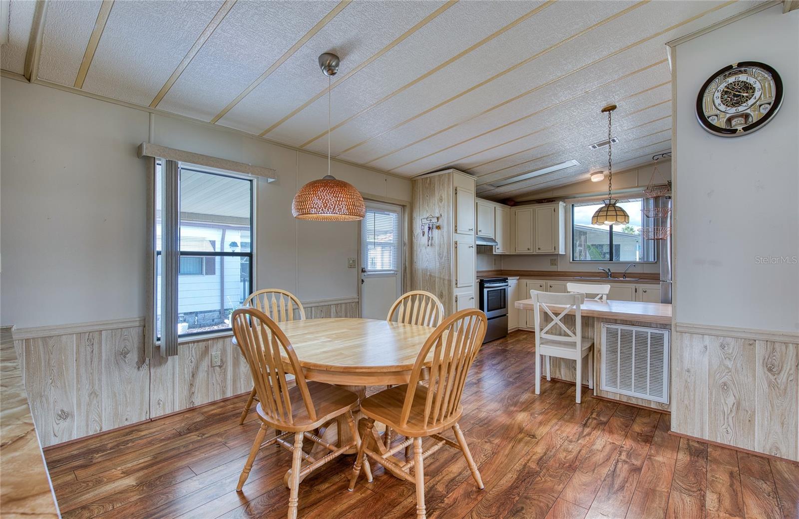 389 TRANQUIL CT — photo 11