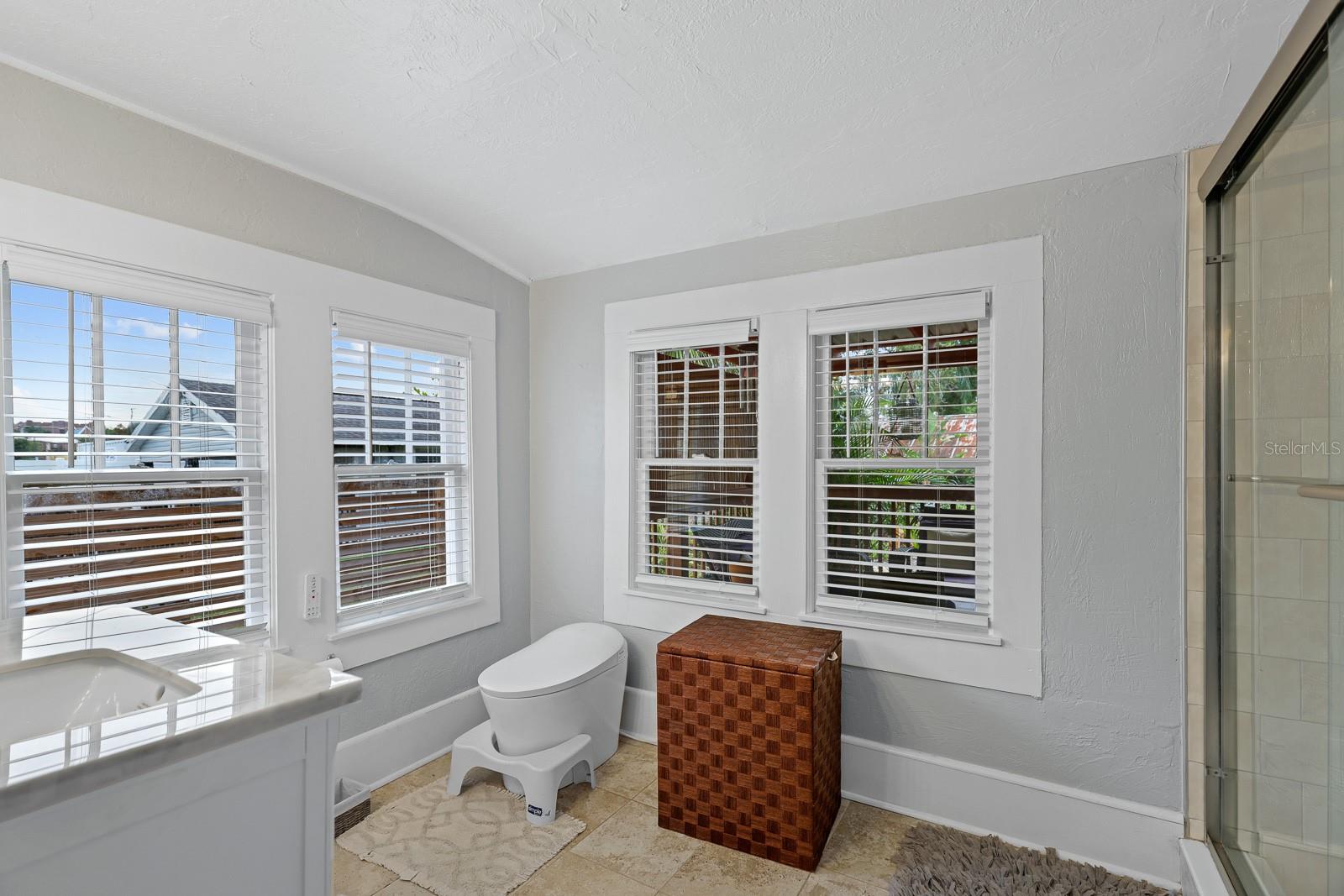 108 W HAYA ST — photo 10