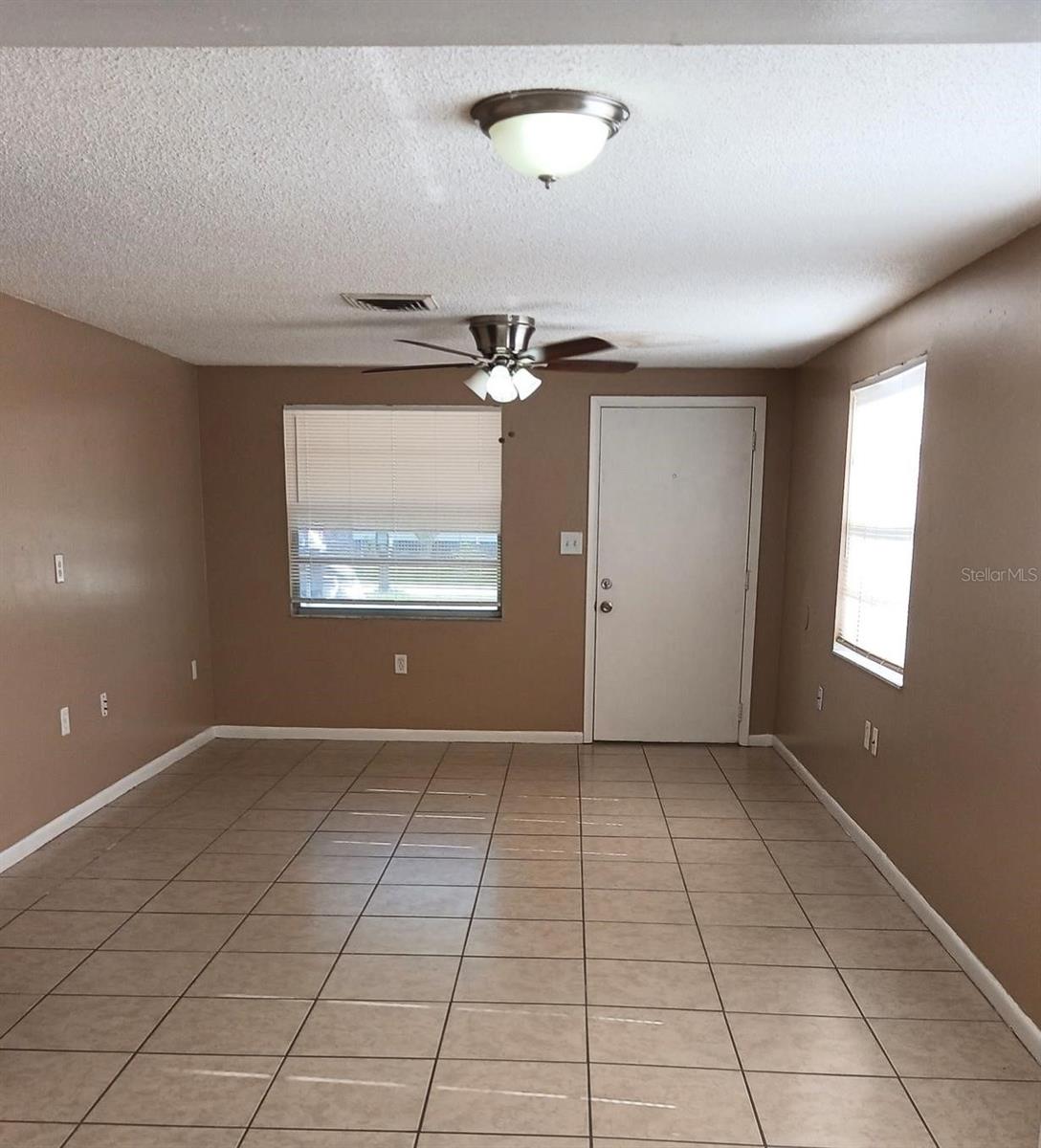 1515 SWORDBILL DR — photo 2