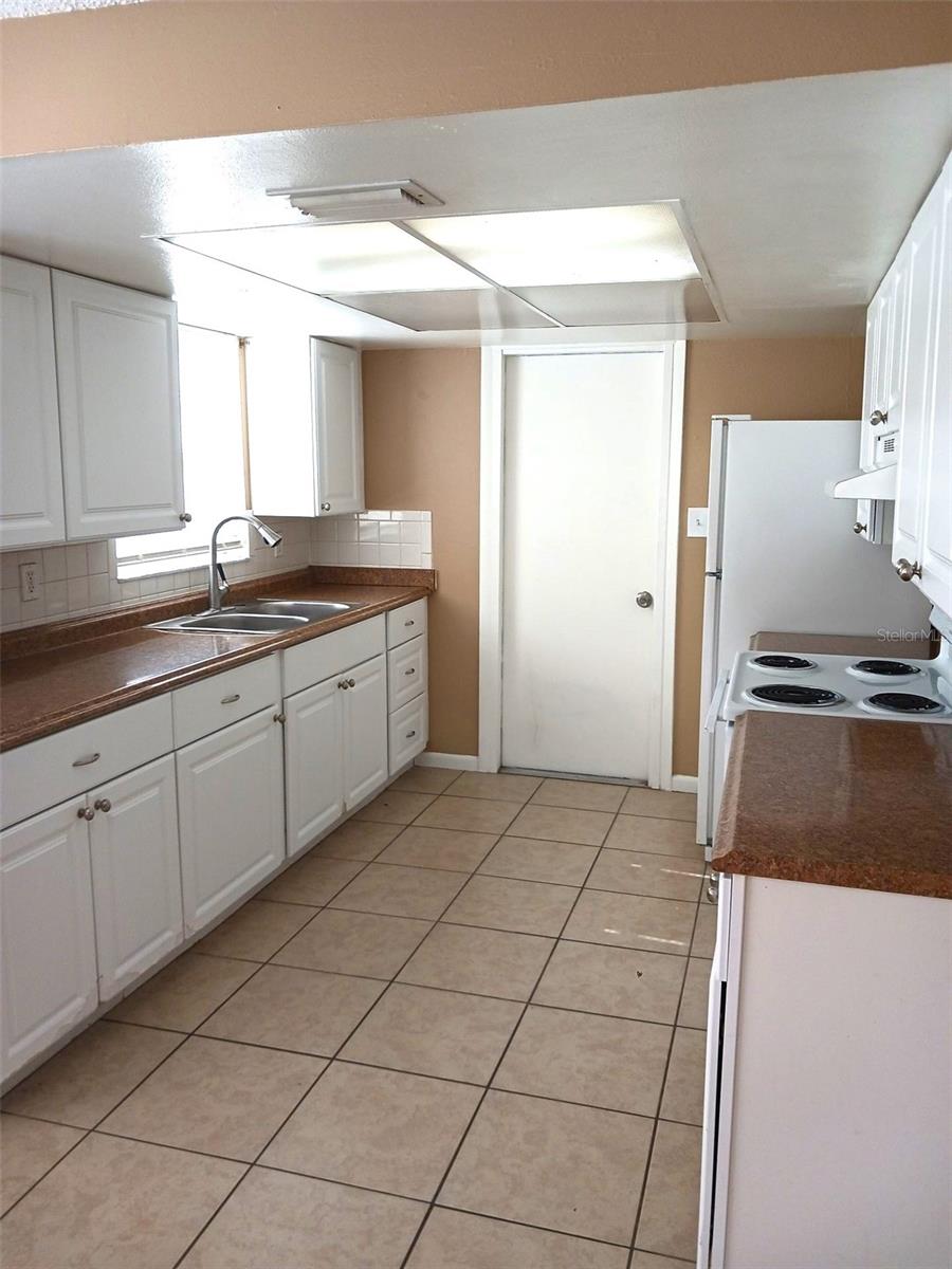 1515 SWORDBILL DR — photo 3
