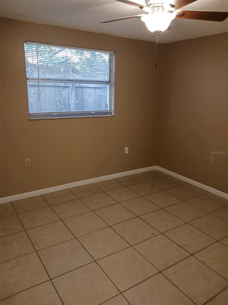 1515 SWORDBILL DR — photo 4