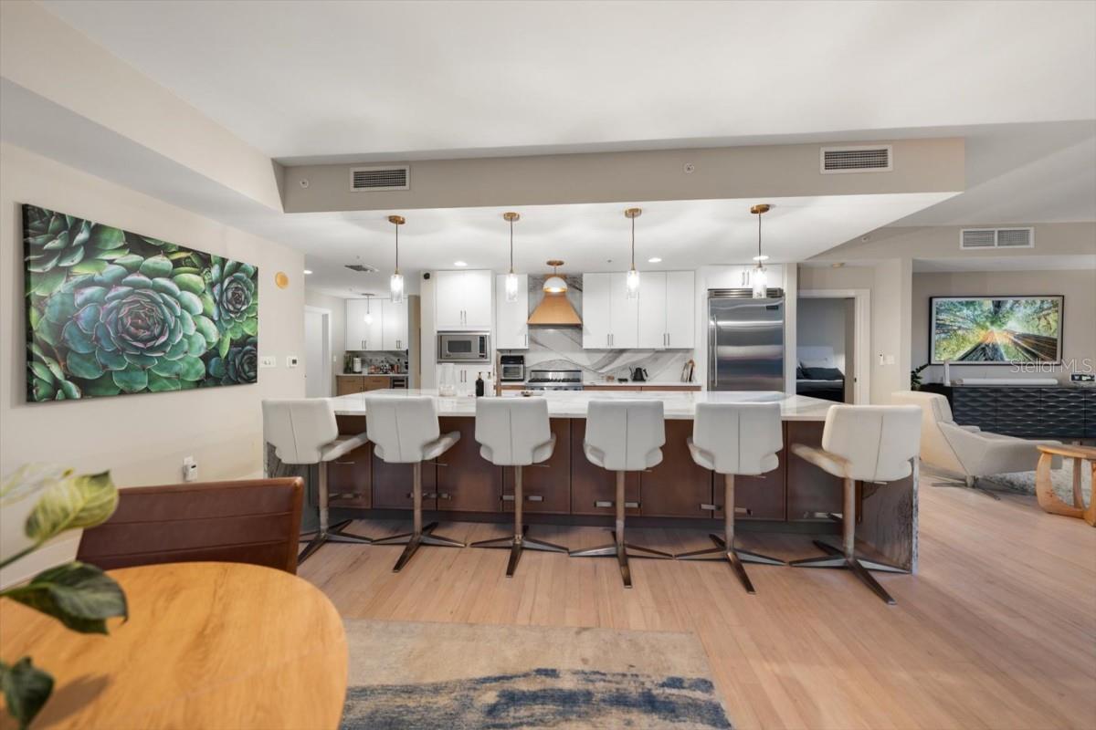 1120 E KENNEDY BLVD #319 — photo 8