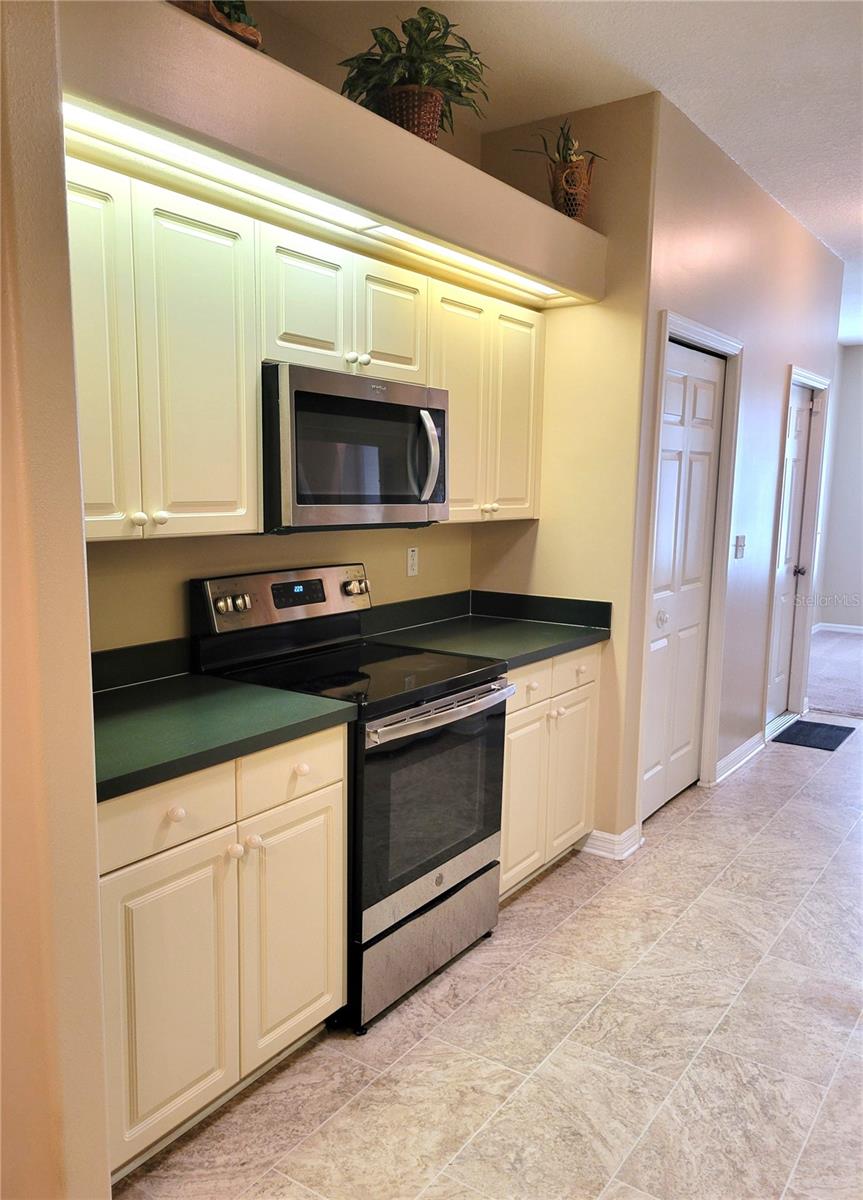 4343 LAKESHORE DR — photo 14