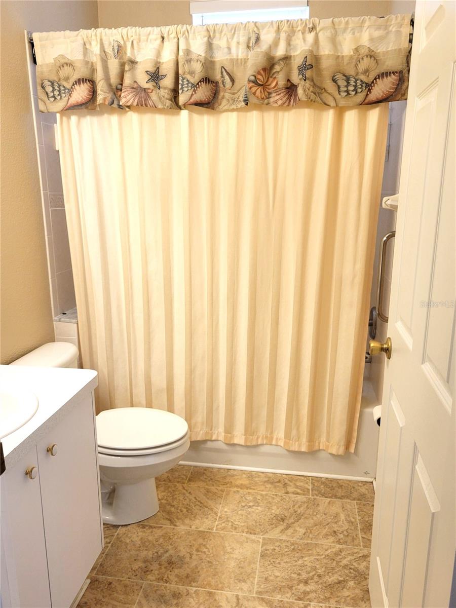 4343 LAKESHORE DR — photo 36