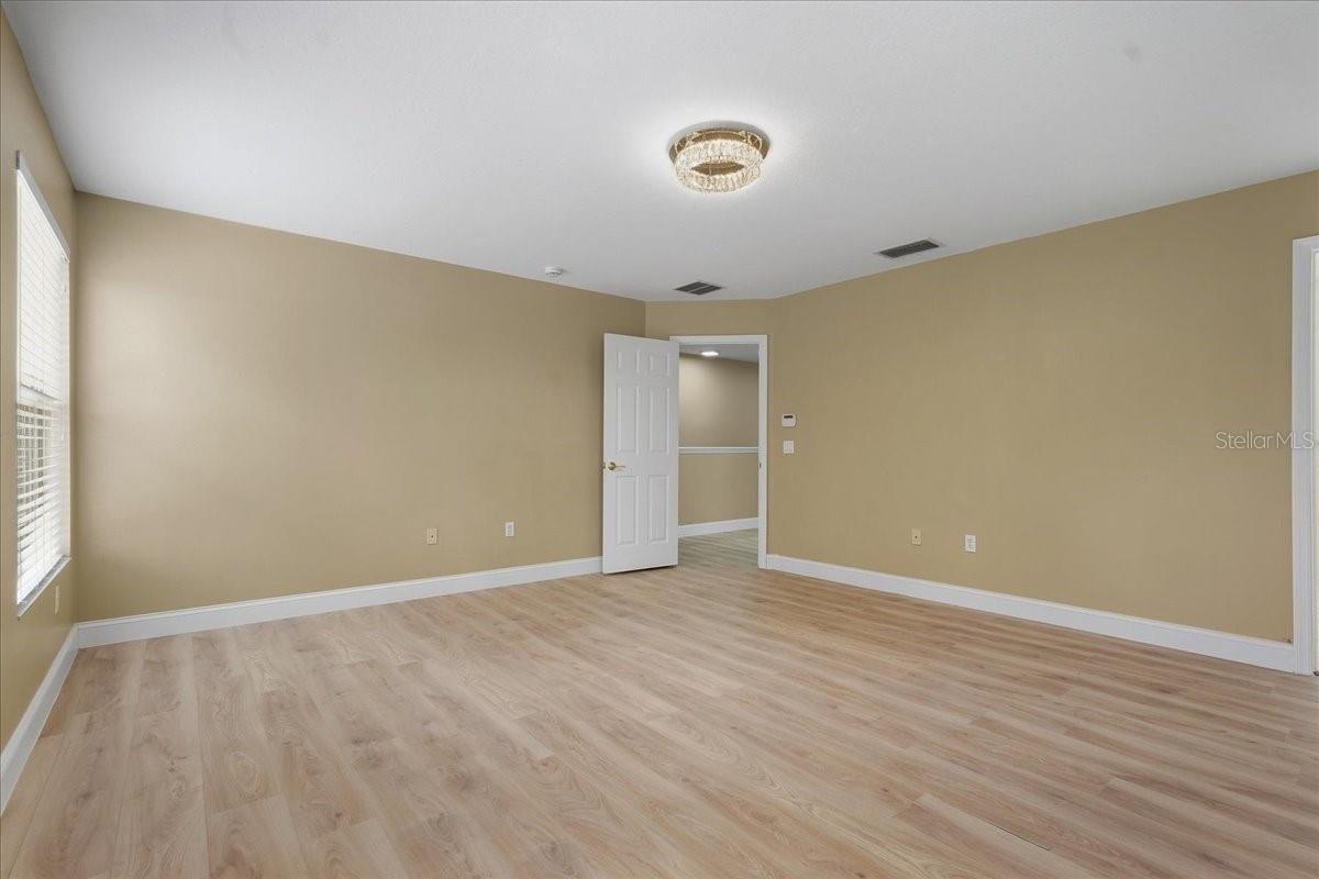 19149 DOVE CREEK DR — photo 33