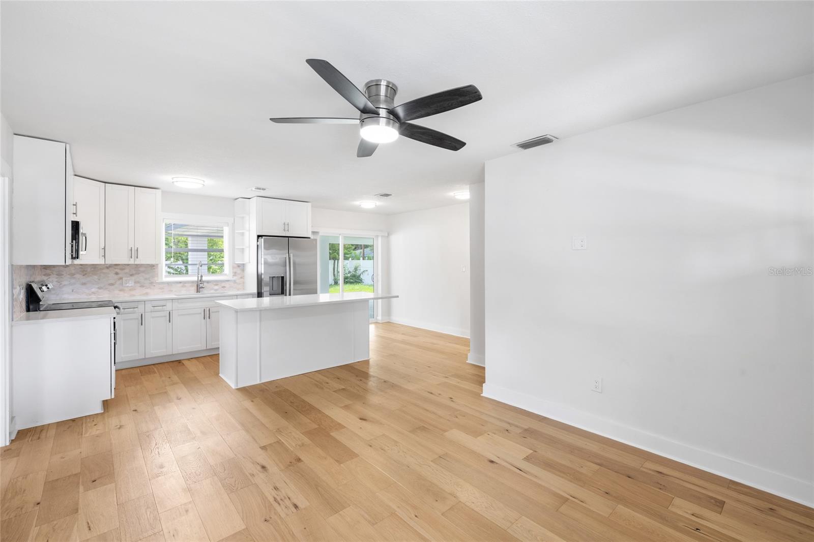 4232 W BAY VIEW AVE — photo 9