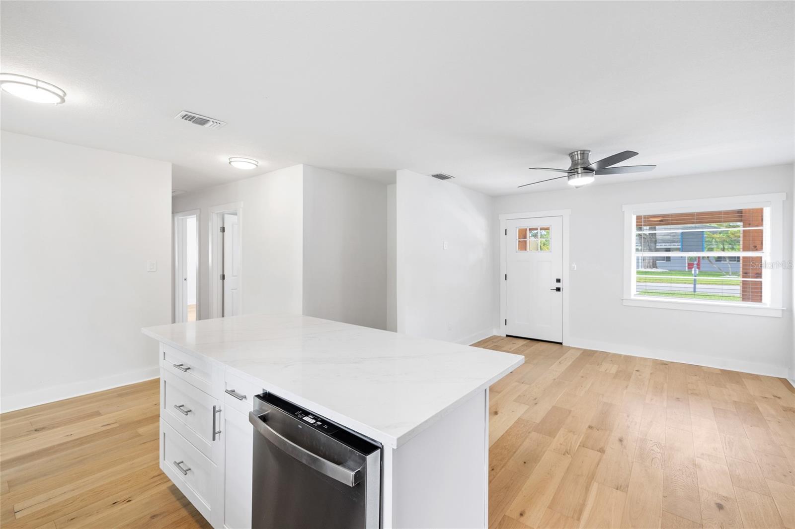 4232 W BAY VIEW AVE — photo 16
