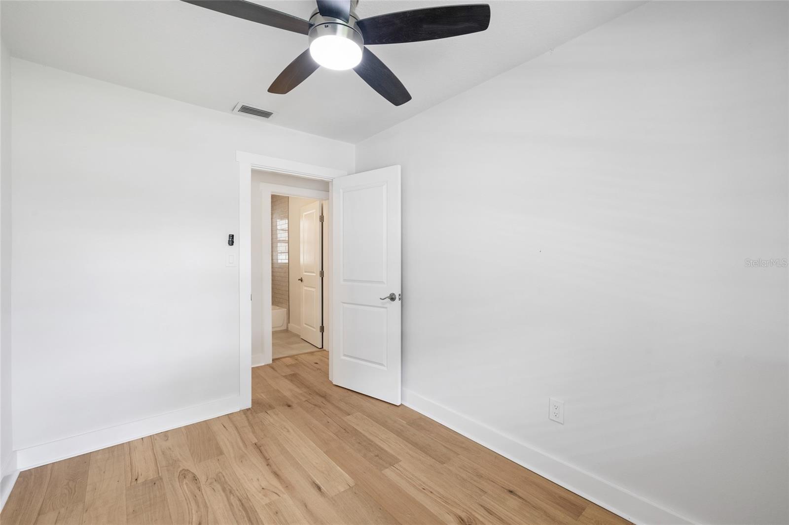 4232 W BAY VIEW AVE — photo 22