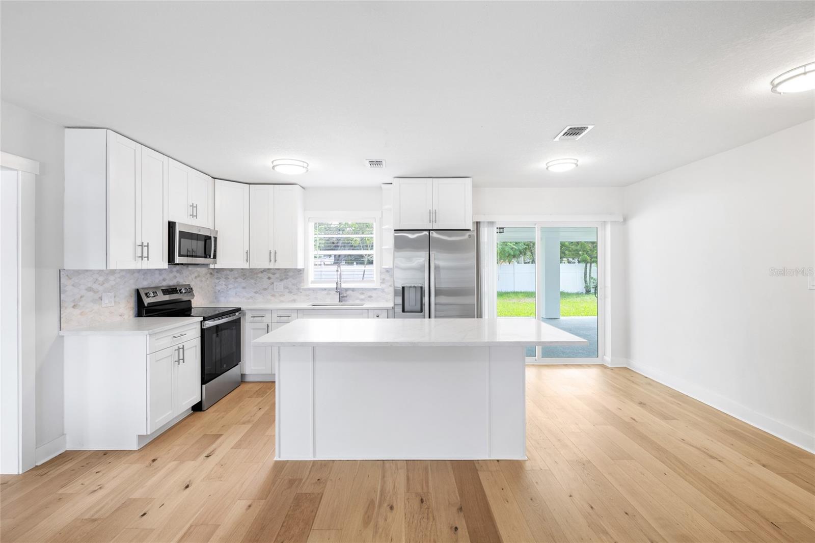 4232 W BAY VIEW AVE — photo 11
