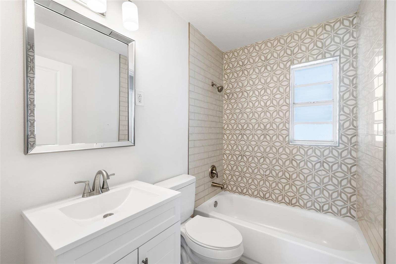 4232 W BAY VIEW AVE — photo 24