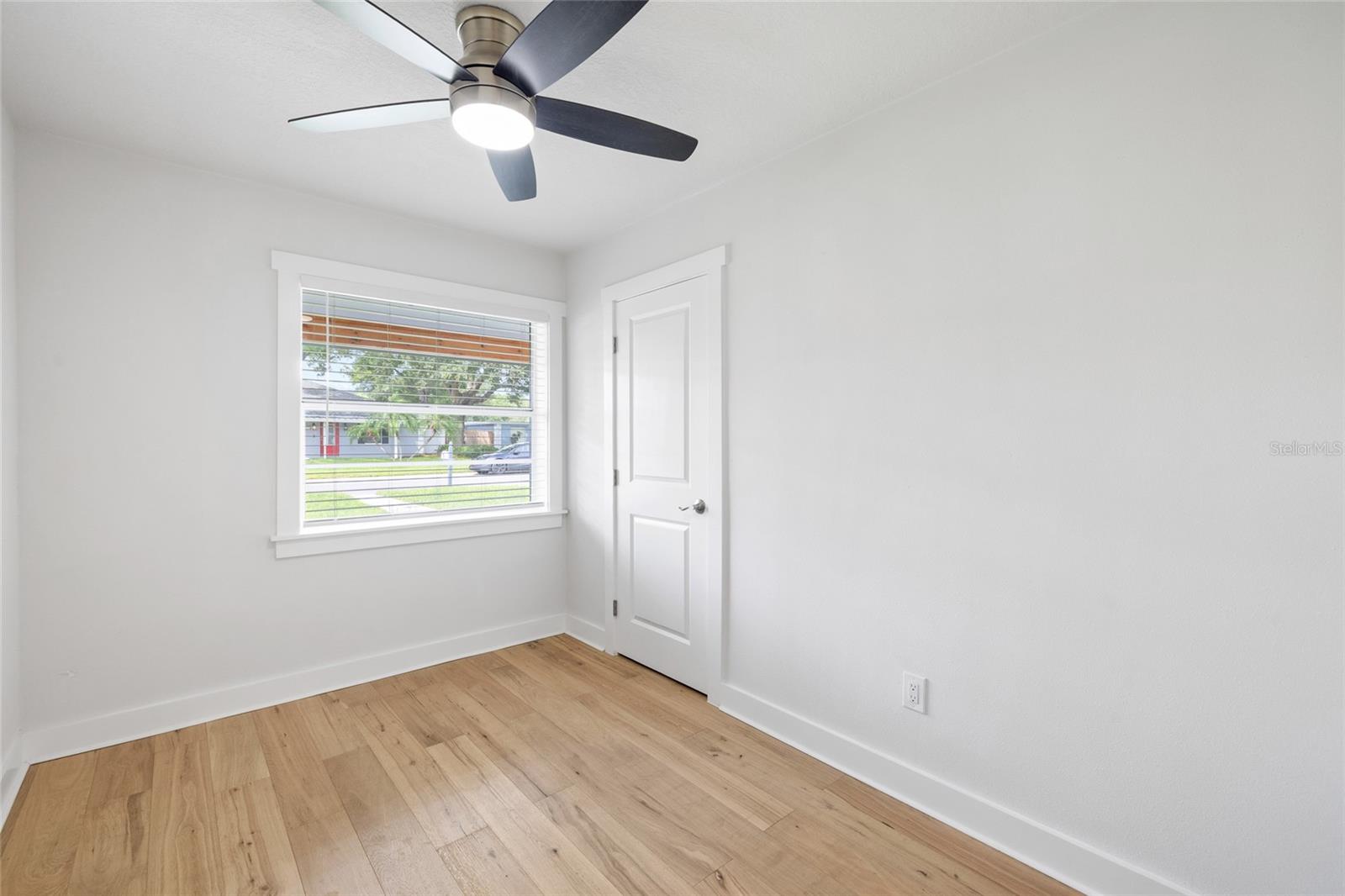 4232 W BAY VIEW AVE — photo 20
