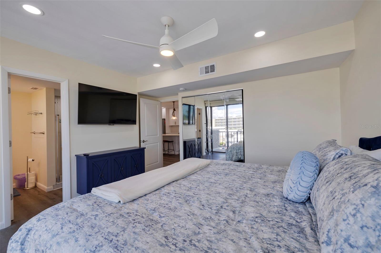 5396 GULF BLVD #407 — photo 28