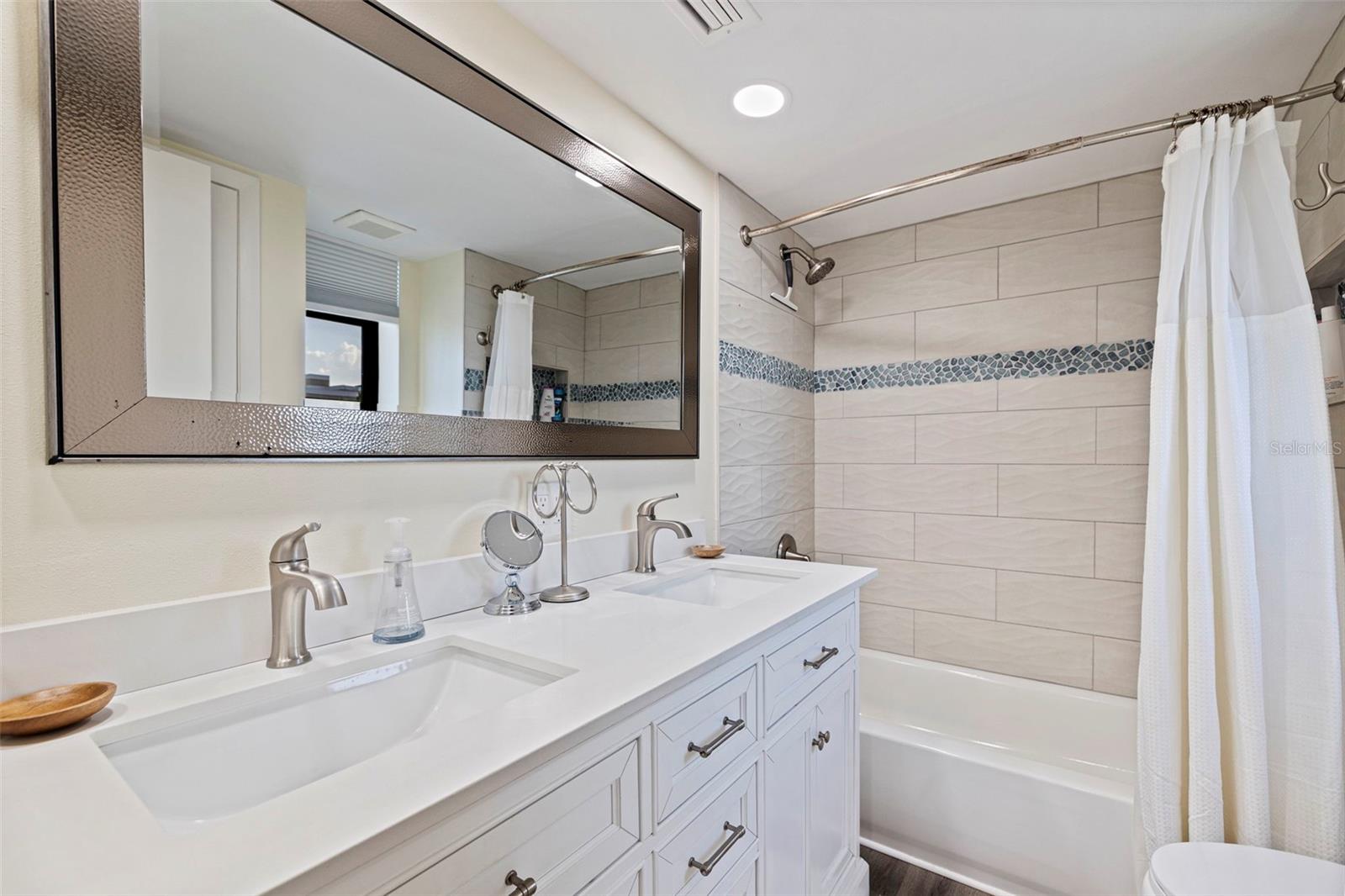 5396 GULF BLVD #407 — photo 29