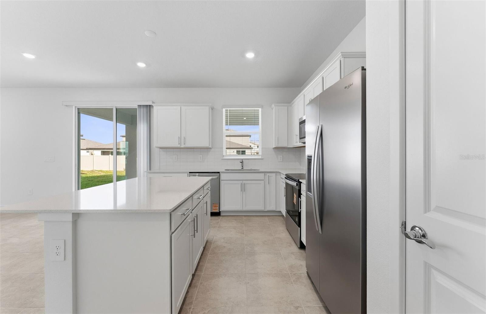 11133 SYCAMORE GLEN LOOP — photo 4