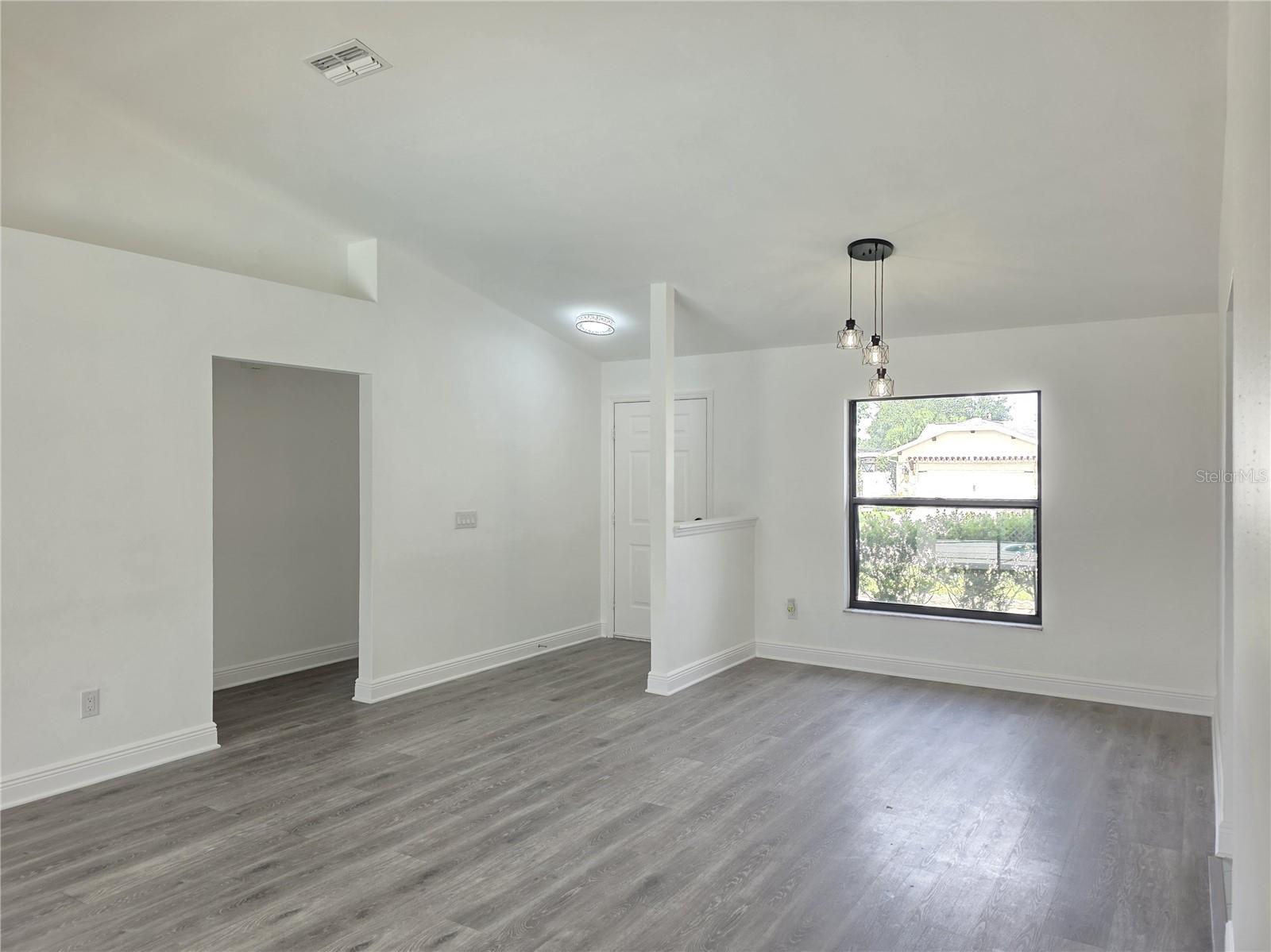 516 RAPID FALLS DR — photo 2