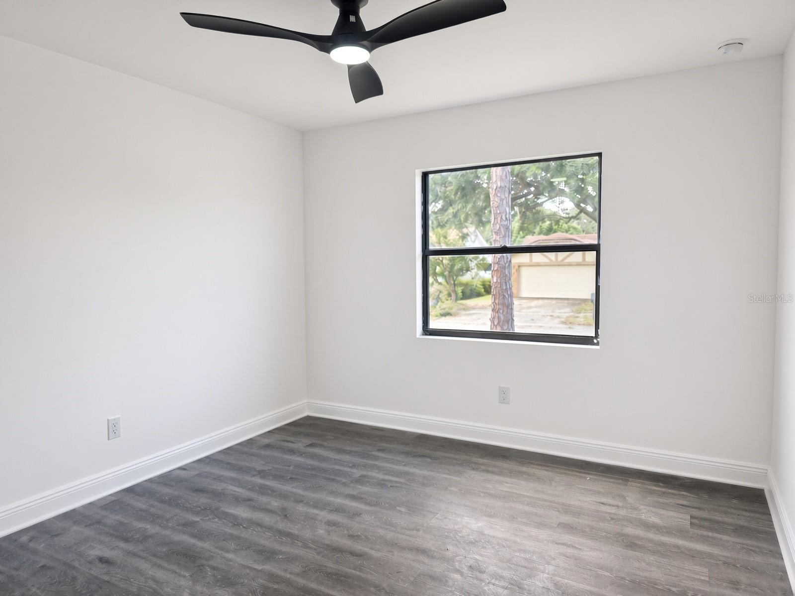516 RAPID FALLS DR — photo 11