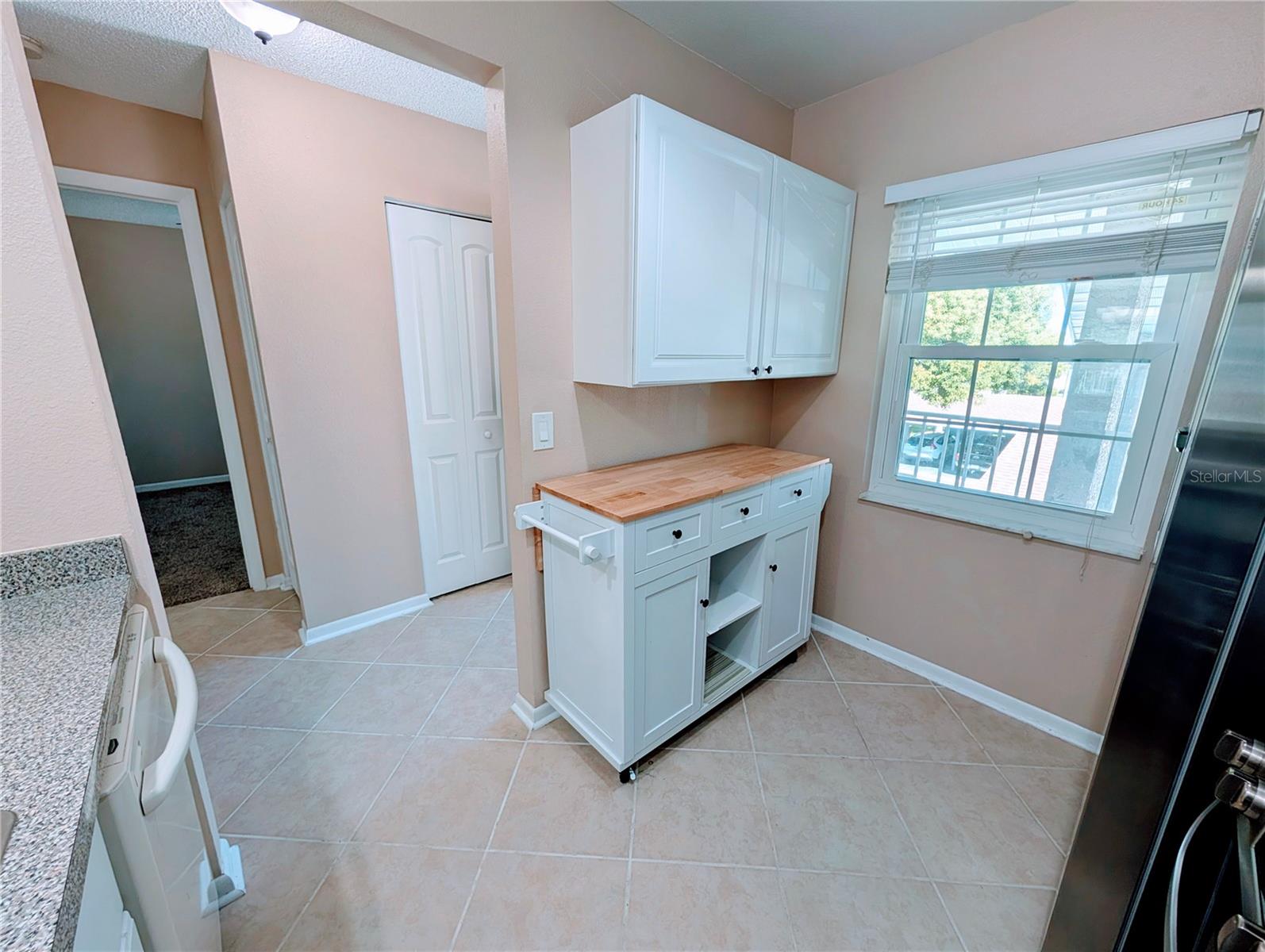 1435 MILLSTREAM LN #204 — photo 10
