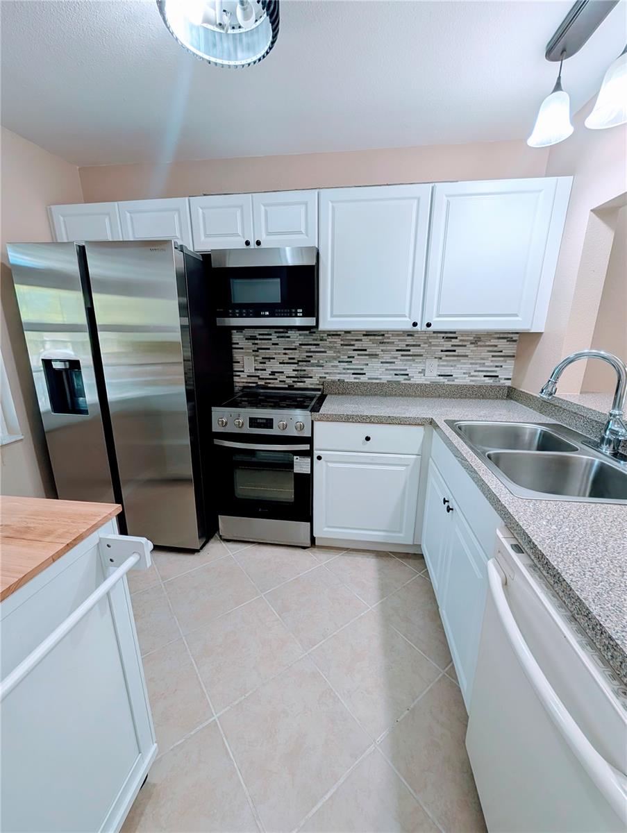 1435 MILLSTREAM LN #204 — photo 7