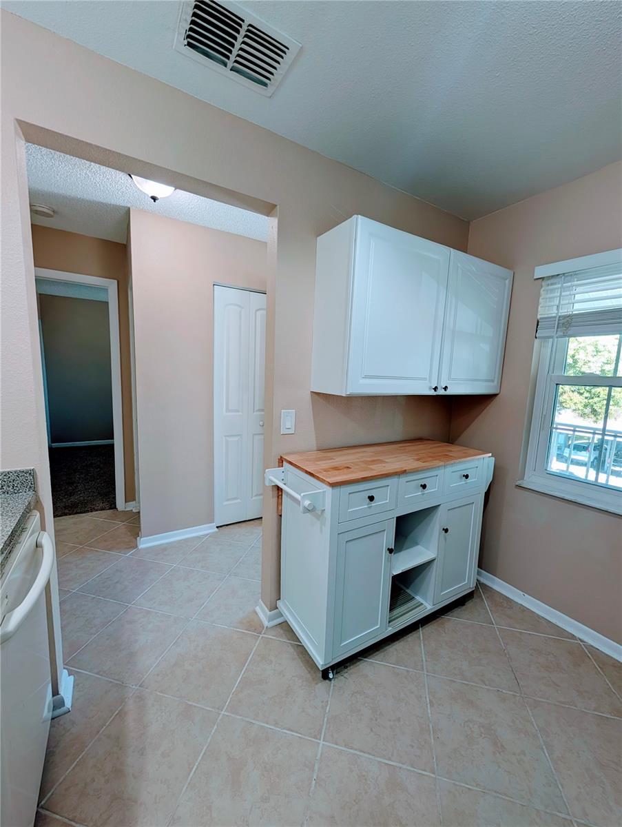 1435 MILLSTREAM LN #204 — photo 11
