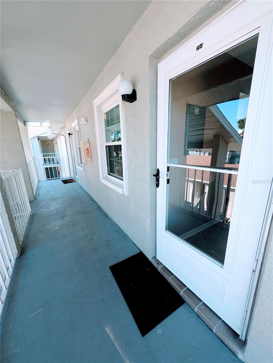 1435 MILLSTREAM LN #204 — photo 3
