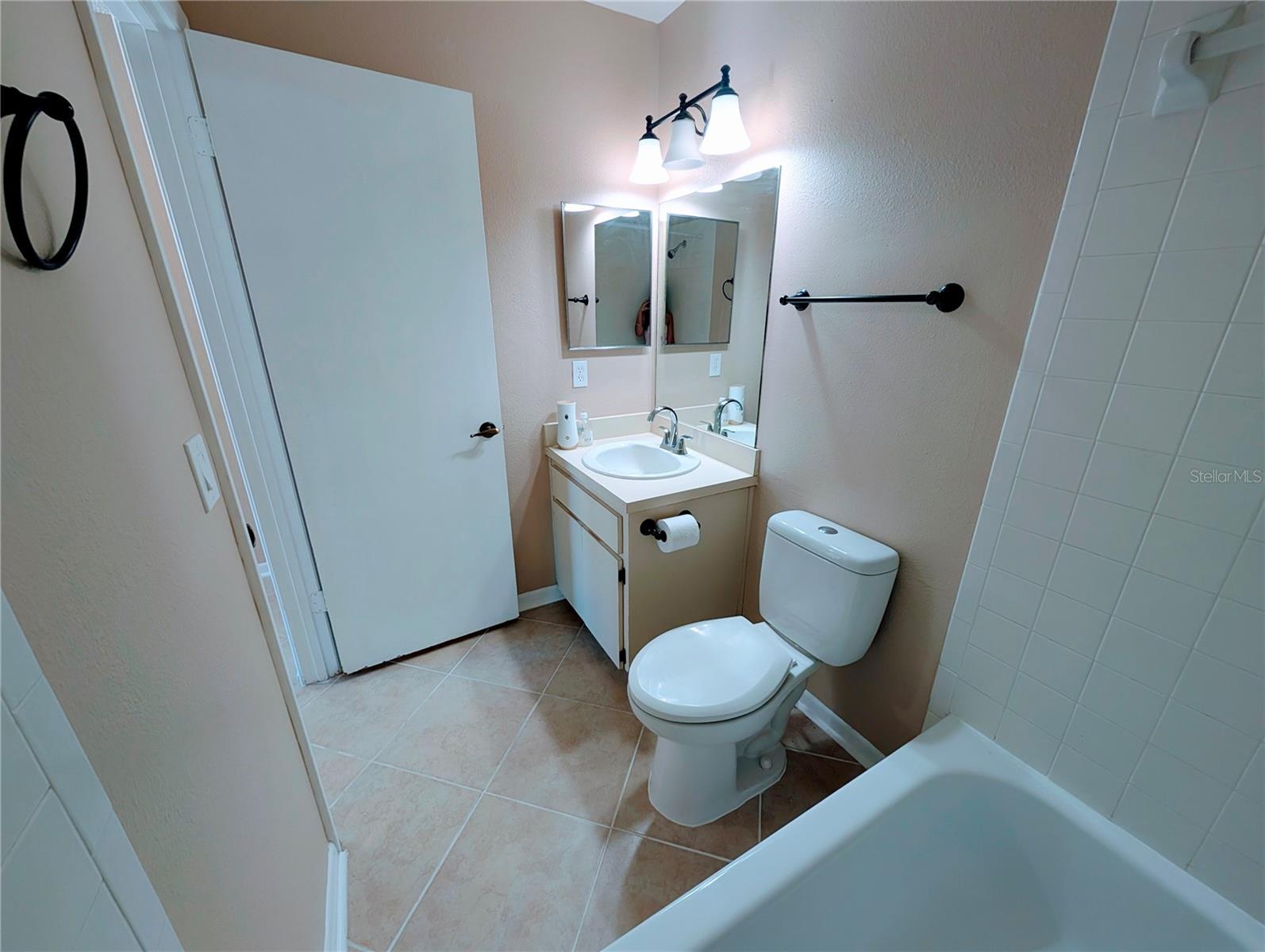 1435 MILLSTREAM LN #204 — photo 30