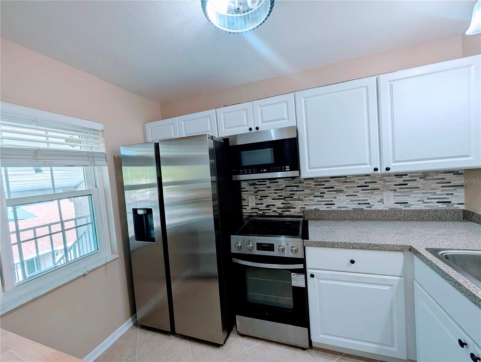 1435 MILLSTREAM LN #204 — photo 9