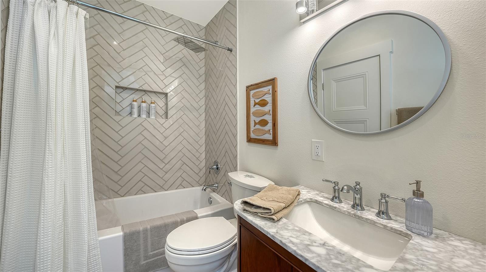 2546 LOMA LINDA ST — photo 24