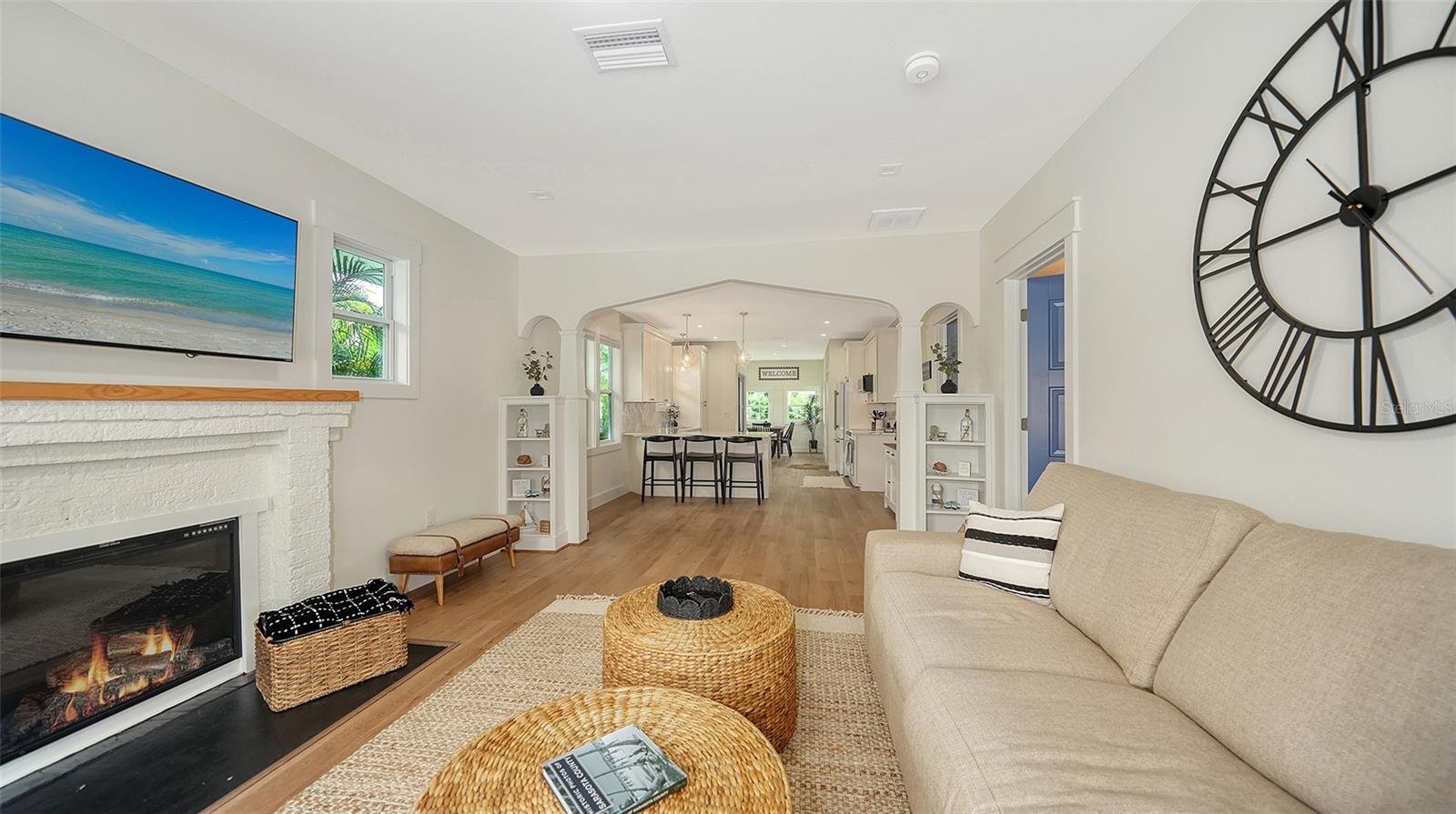 2546 LOMA LINDA ST — photo 8